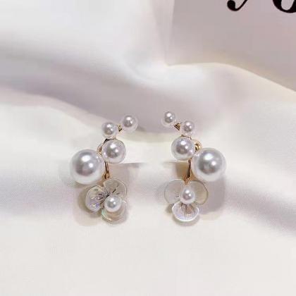Pearl Flower Metallic Stud Earrings